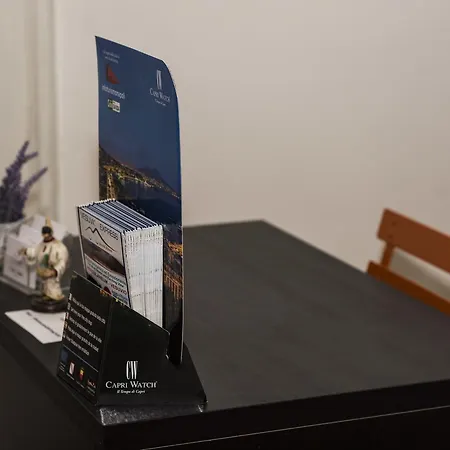 O' Sole E' Napule Nápoles